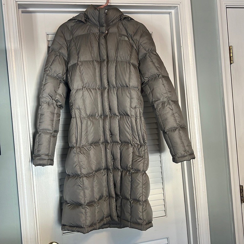 North Face women’s long, puffer, gray hooded coat. Used good condition